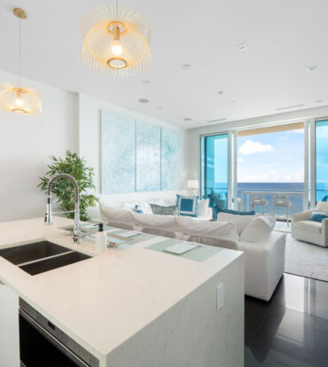 FIN 27, OCEANFRONT CONDO