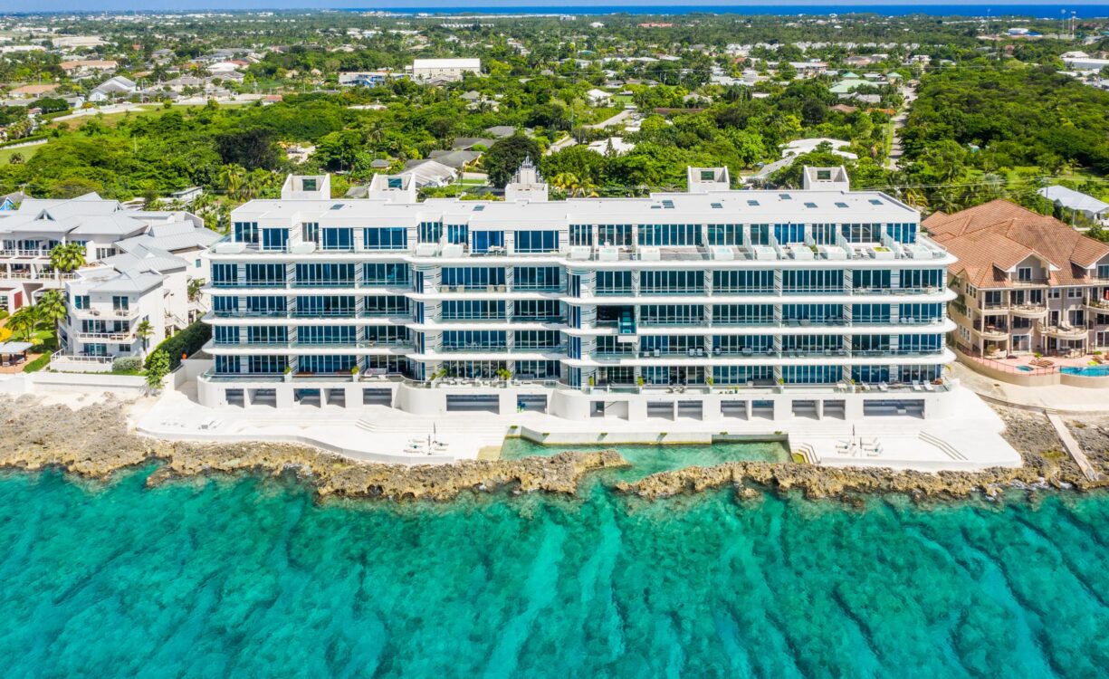 FIN 27, OCEANFRONT CONDO
