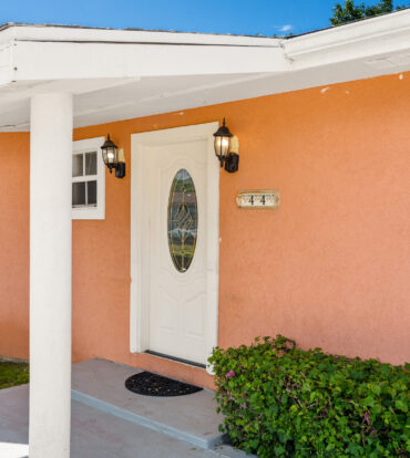 RARE  4 BEDROOM DOUBLE LOT PROPERTY WITH SPACE & POSSIBILITIES IN PROSPECT