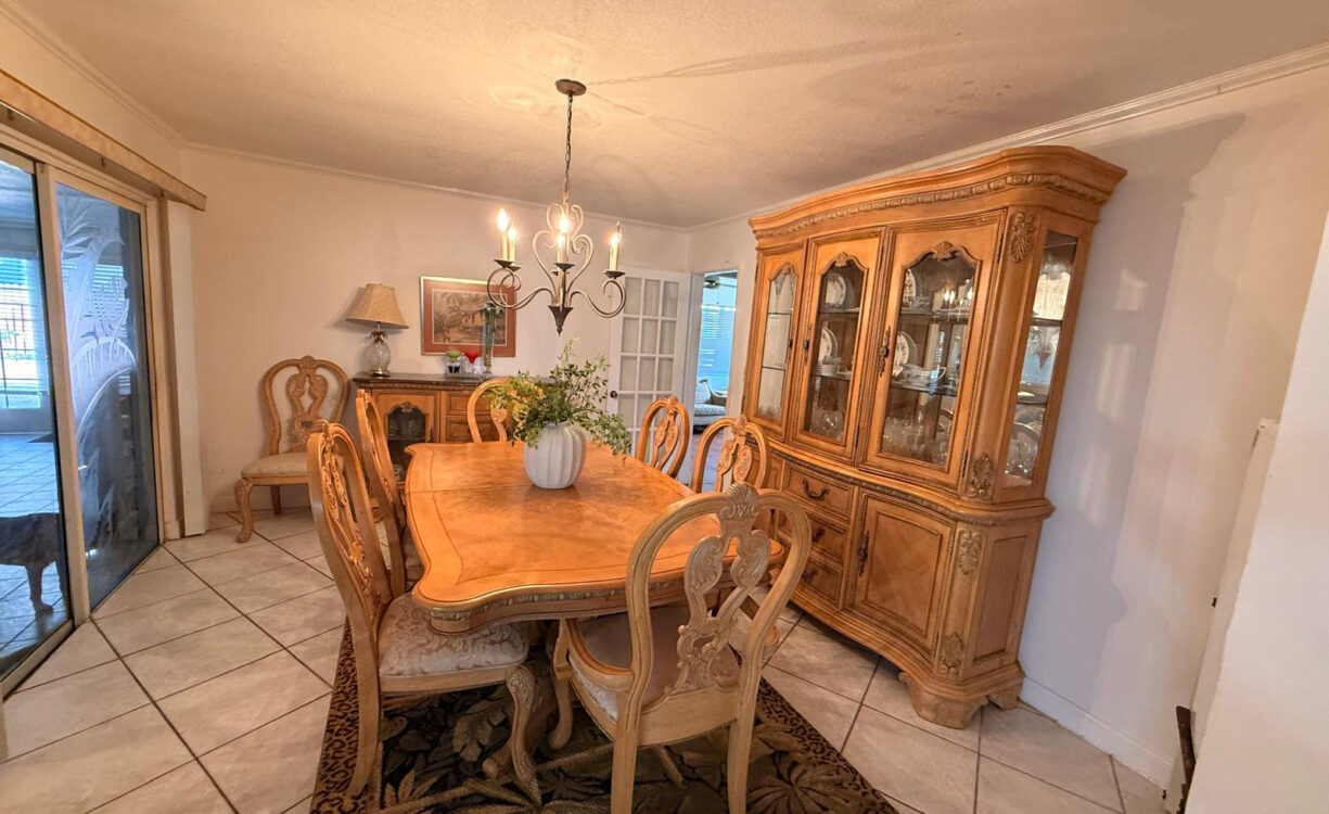 RARE  4 BEDROOM DOUBLE LOT PROPERTY WITH SPACE & POSSIBILITIES IN PROSPECT