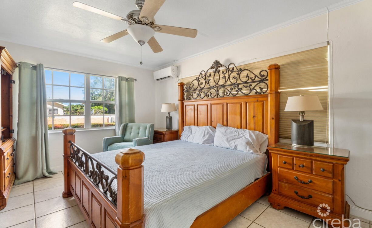 RARE  4 BEDROOM DOUBLE LOT PROPERTY WITH SPACE & POSSIBILITIES IN PROSPECT