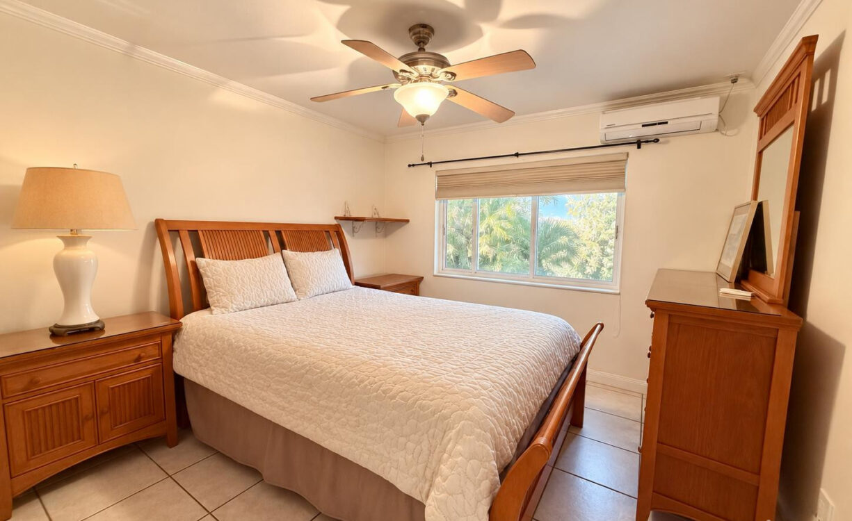 RARE  4 BEDROOM DOUBLE LOT PROPERTY WITH SPACE & POSSIBILITIES IN PROSPECT