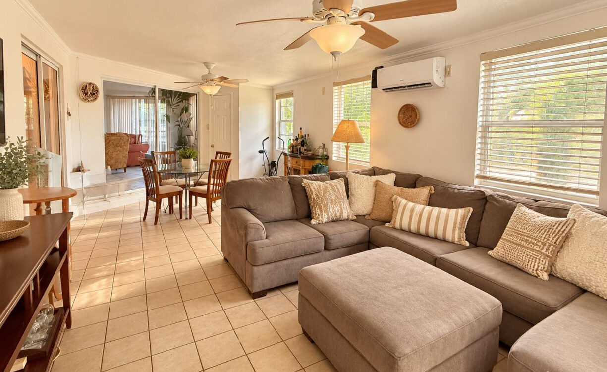 RARE  4 BEDROOM DOUBLE LOT PROPERTY WITH SPACE & POSSIBILITIES IN PROSPECT