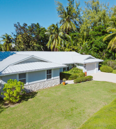 RARE DOUBLE-LOT OASIS BUNGALOW  WITH POOL IN SNUG HARBOUR