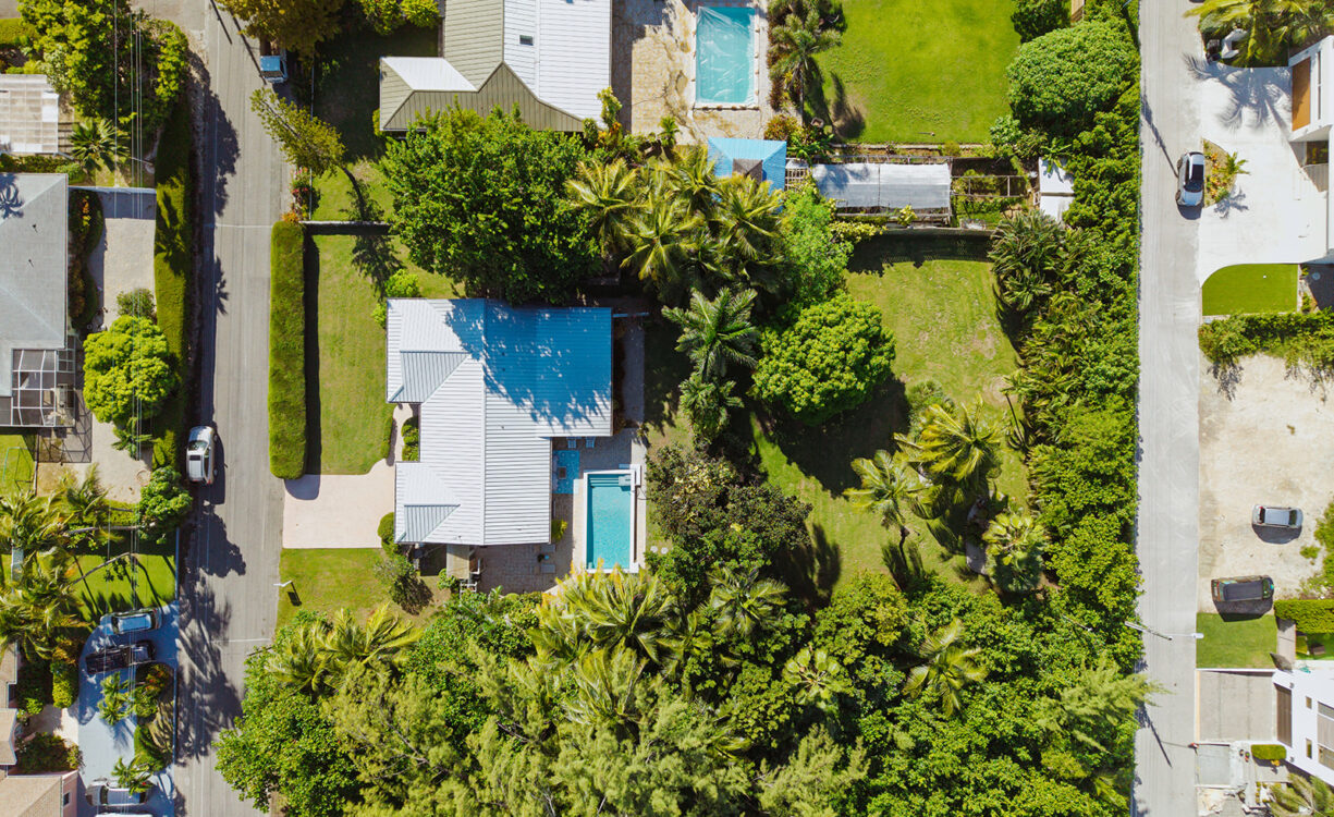 RARE DOUBLE-LOT OASIS BUNGALOW  WITH POOL IN SNUG HARBOUR