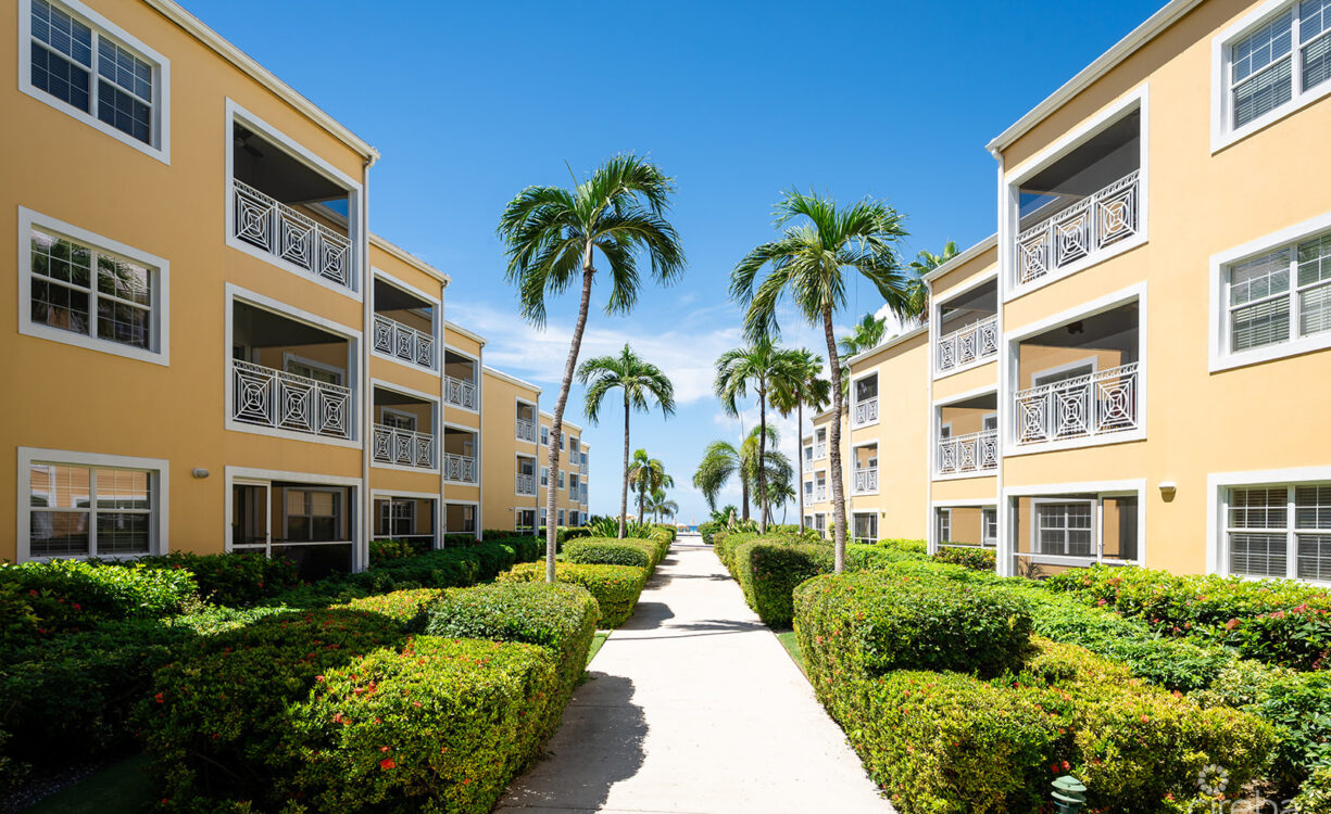 REGAL BEACH CLUB #124