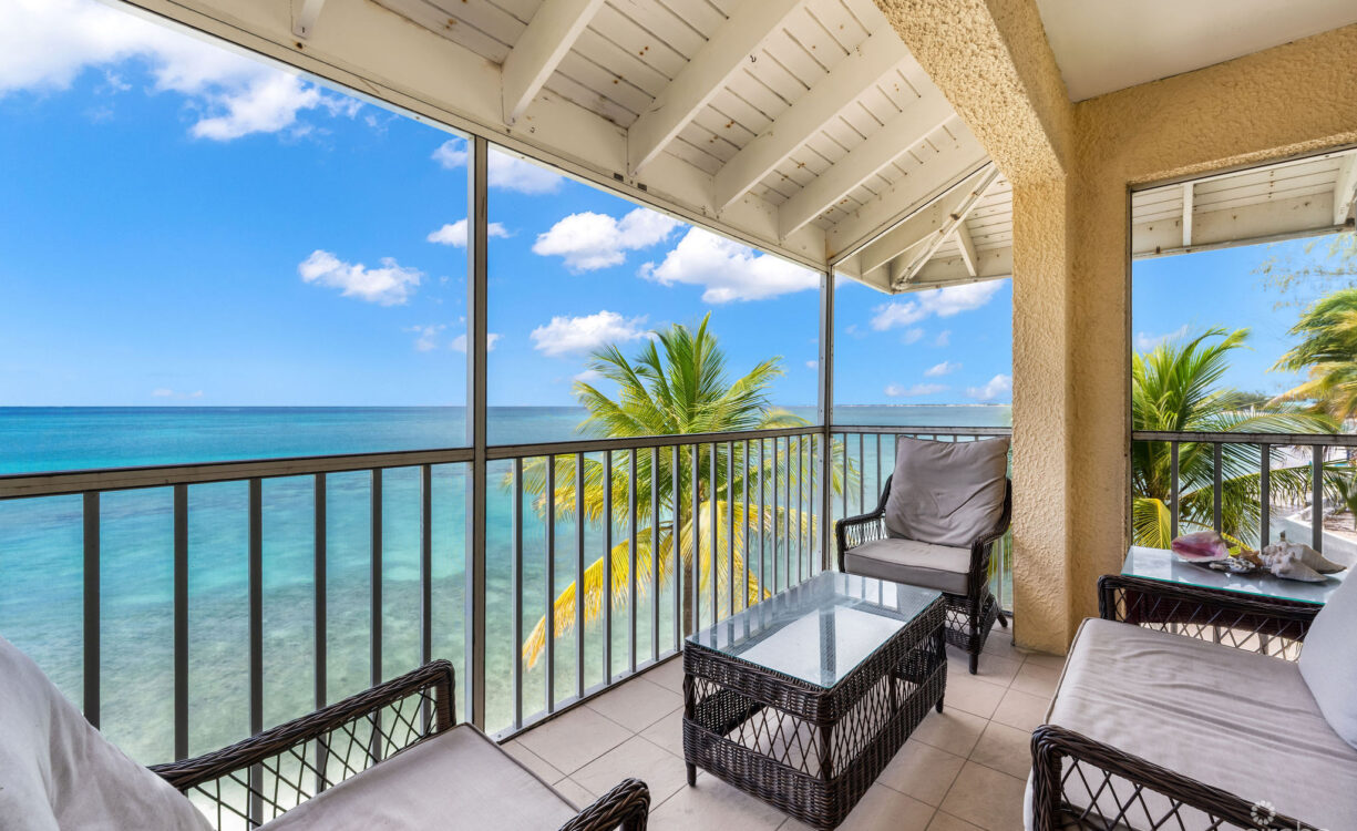 PLANTATION VILLAGE #27 - FULLY RENOVATED BEACHFRONT