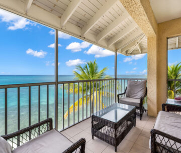 PLANTATION VILLAGE #27 - FULLY RENOVATED BEACHFRONT