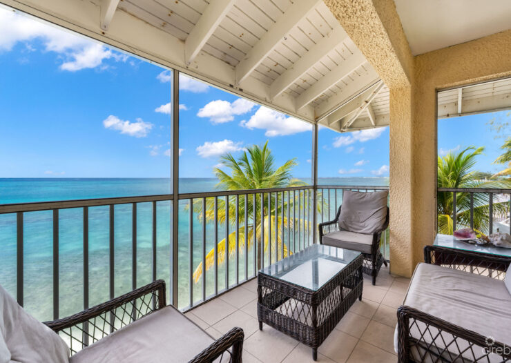 PLANTATION VILLAGE #27 - FULLY RENOVATED BEACHFRONT