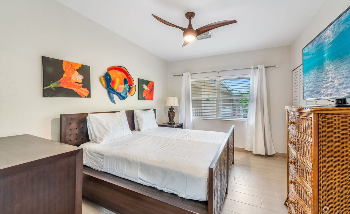 PLANTATION VILLAGE #27 - FULLY RENOVATED BEACHFRONT