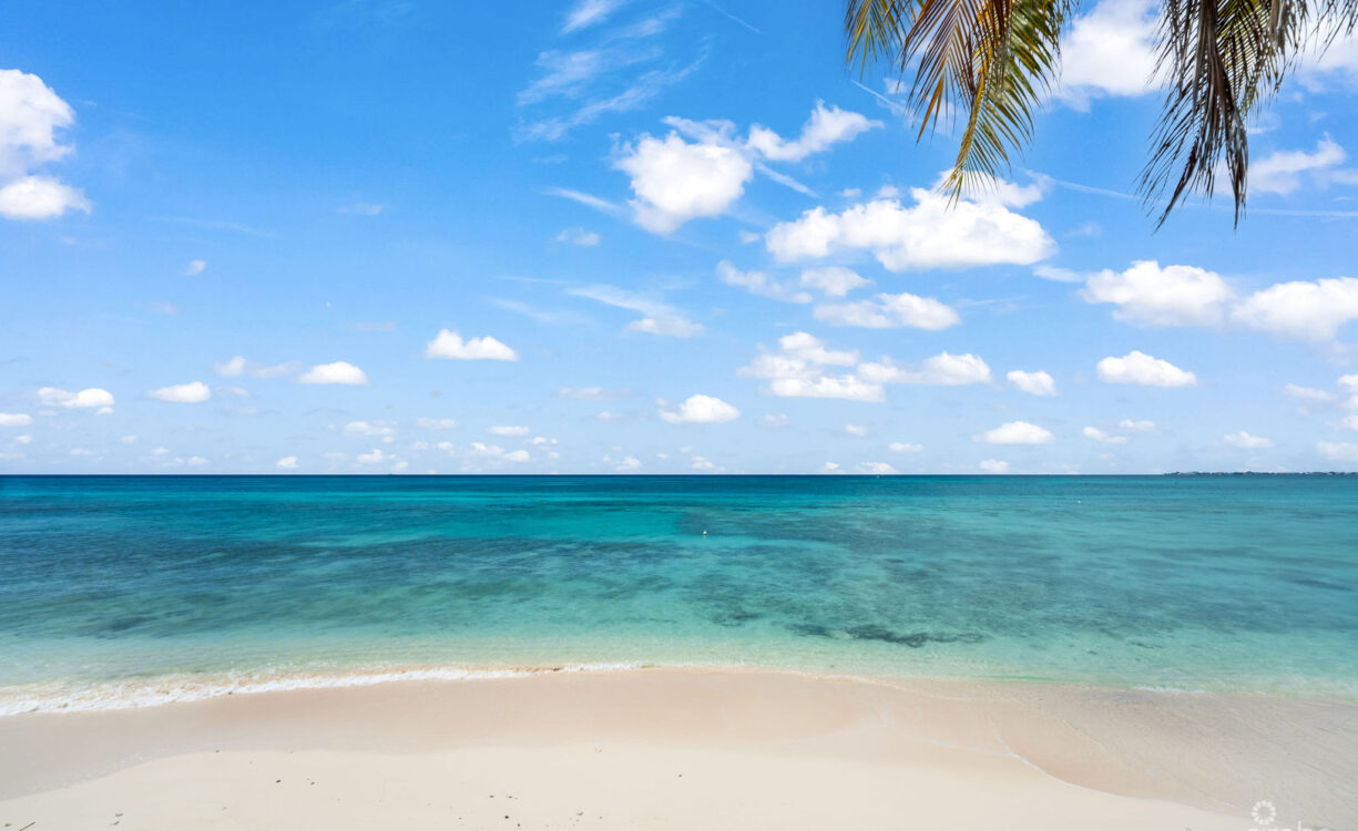 PLANTATION VILLAGE #27 - FULLY RENOVATED BEACHFRONT
