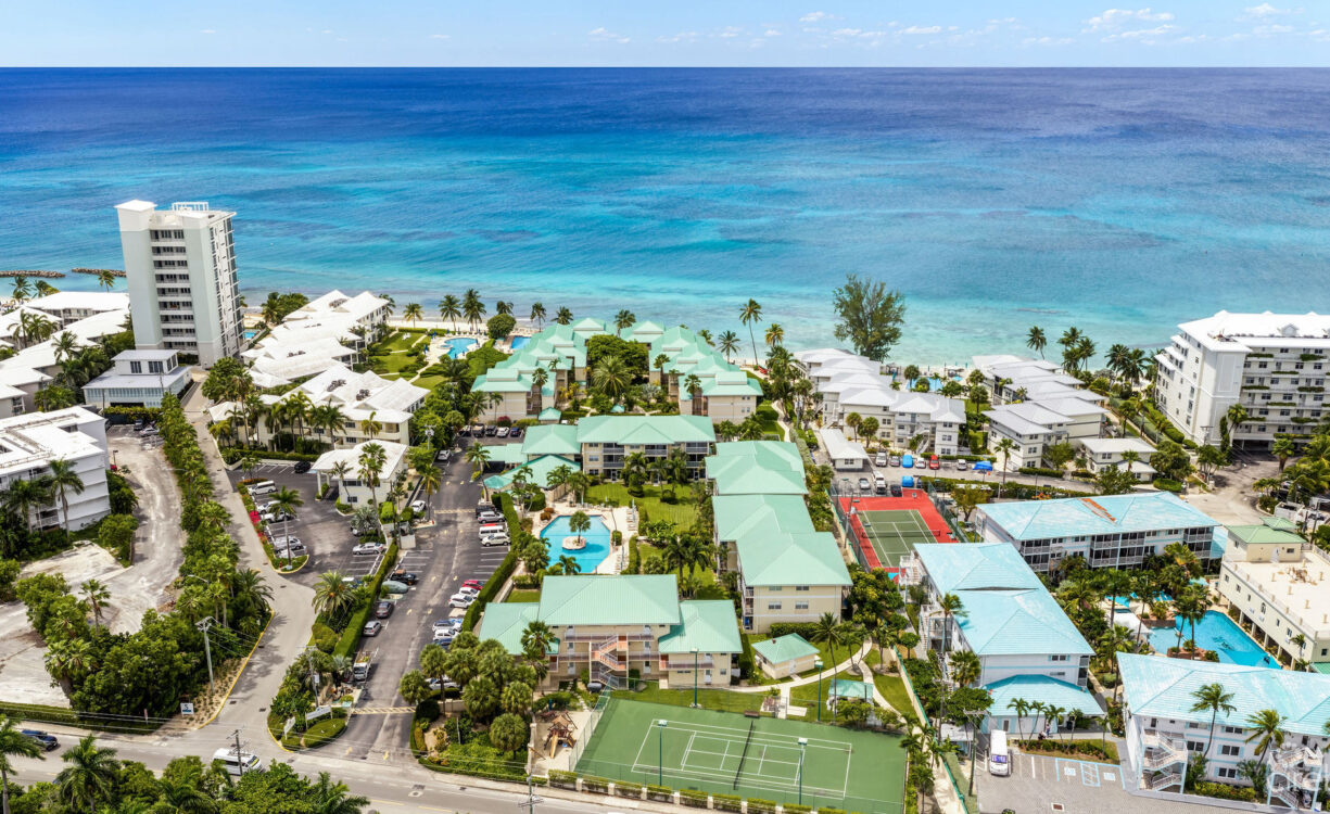 PLANTATION VILLAGE #27 - FULLY RENOVATED BEACHFRONT