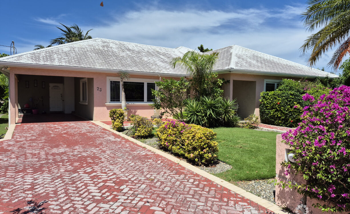 TROPICAL GARDEN HOME
