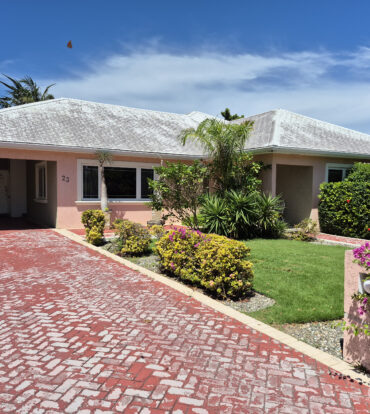 TROPICAL GARDEN HOME