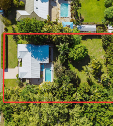 RARE DOUBLE-LOT OASIS BUNGALOW  WITH POOL IN SNUG HARBOUR