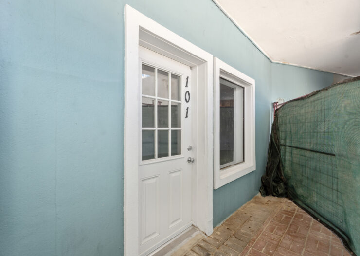ELIZABETHAN SQUARE UNIT D101, GROUND FLOOR COMMERCIAL SPACE