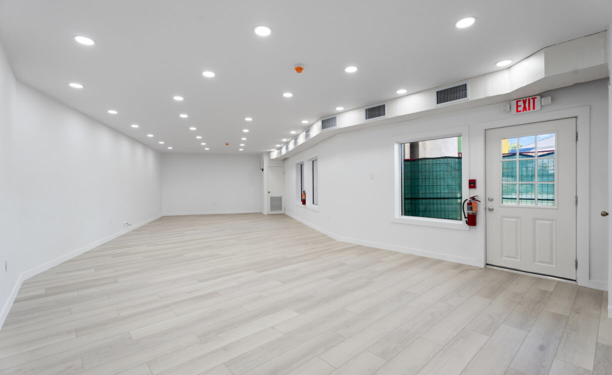 ELIZABETHAN SQUARE UNIT D101, GROUND FLOOR COMMERCIAL SPACE
