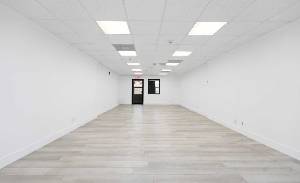 ELIZABETHAN SQUARE UNIT D105, GROUND FLOOR COMMERCIAL SPACE