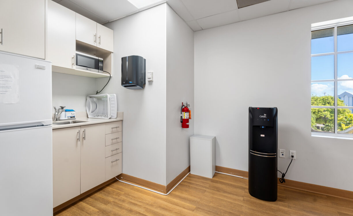 ELIZABETHAN SQUARE UNIT AH4, SECOND FLOOR COMMERCIAL SPACE