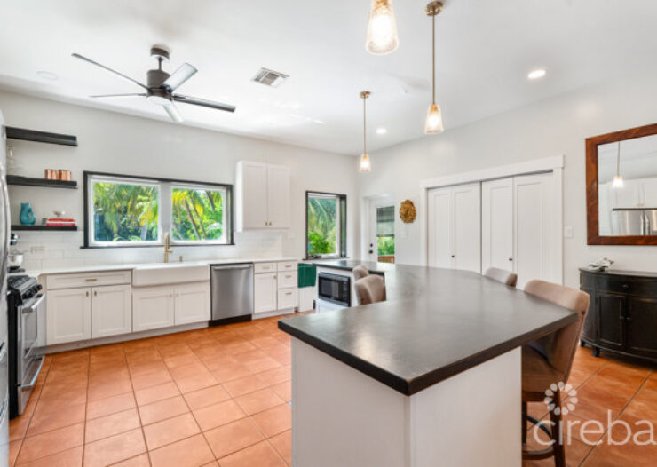 CANAL-FRONT FAMILY HOME WITH DOCK | PROSPECT, GRAND CAYMAN