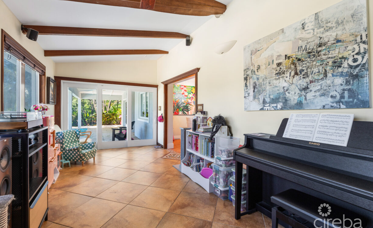 CANAL-FRONT FAMILY HOME WITH DOCK | PROSPECT, GRAND CAYMAN