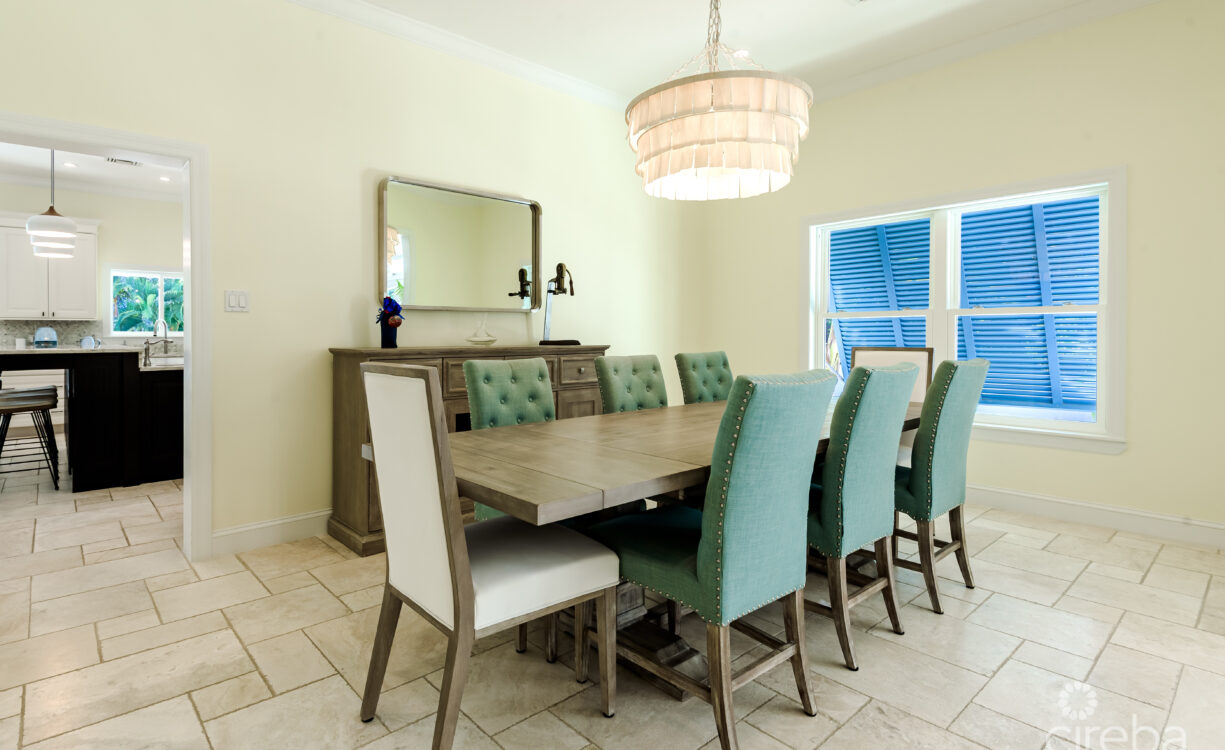 SEVEN MILE BEACH CORRIDOR FAMILY HOME
