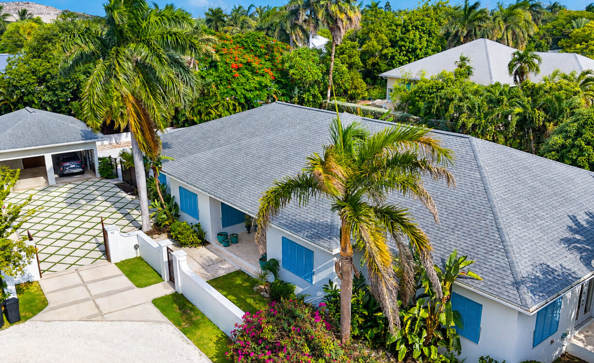 SEVEN MILE BEACH CORRIDOR FAMILY HOME