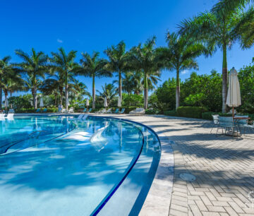 AURA 2 BED PLUS DEN, 2.5 BATH TOWNHOUSE
