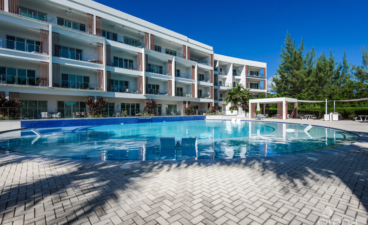 AURA 2 BED PLUS DEN, 2.5 BATH TOWNHOUSE