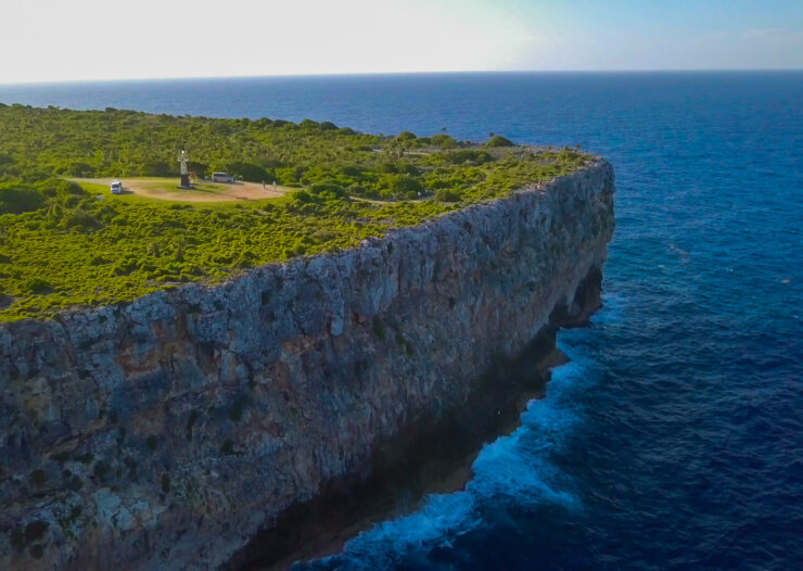 CAYMAN BRAC CORNER LOT WITH OCEAN VIEW