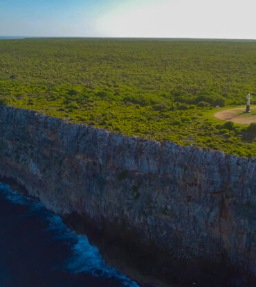 CAYMAN BRAC CORNER LOT WITH OCEAN VIEW