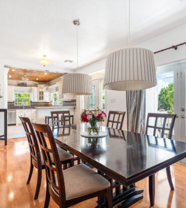 CHARMING SAVANNAH HOME WITH PICTURE PERFECT STREET APPEAL!