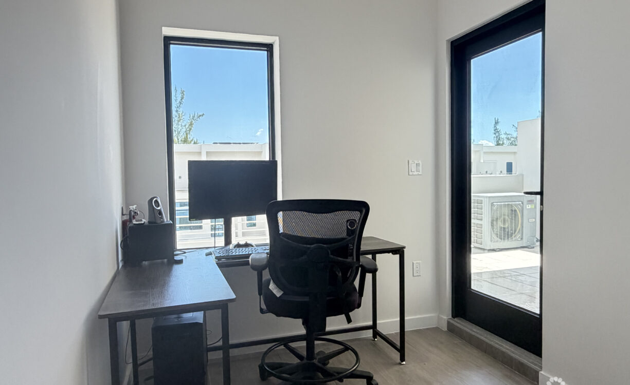 BAHIA #45 - SPACIOUS 3 BEDROOM CONDO