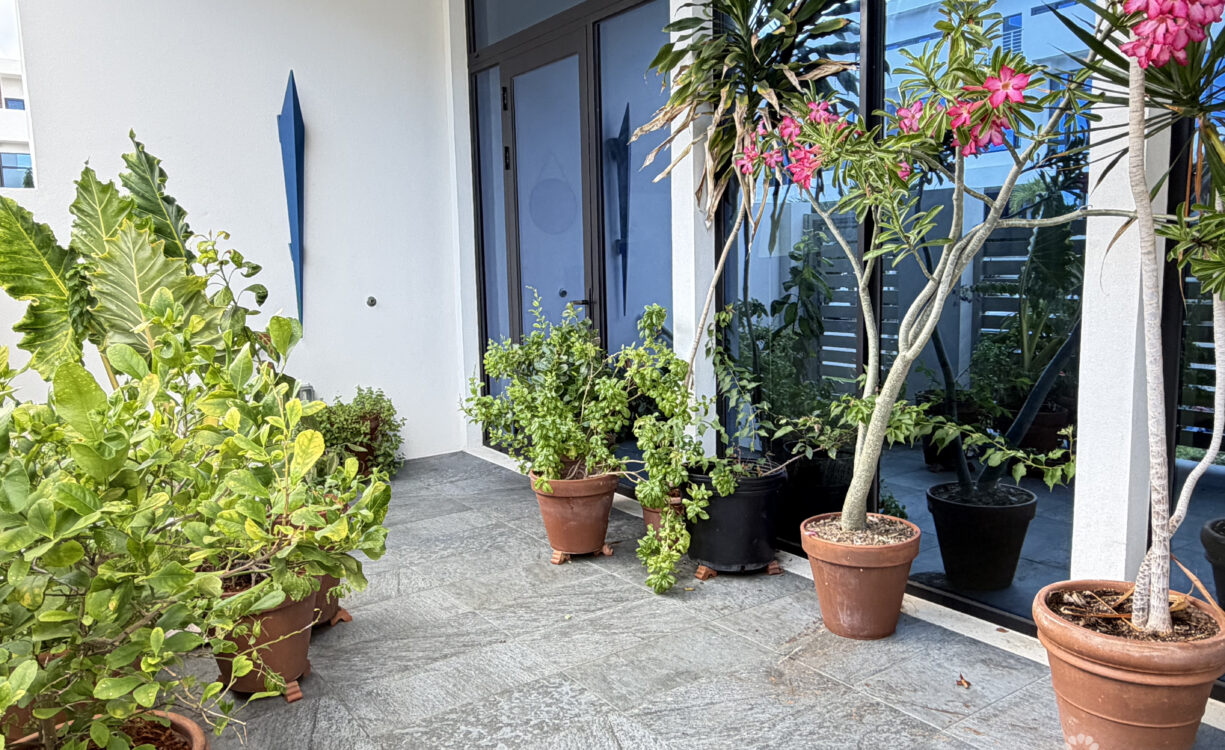 BAHIA #45 - SPACIOUS 3 BEDROOM CONDO