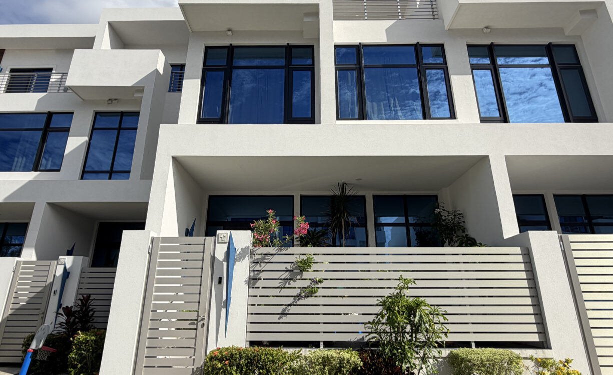 BAHIA #45 - SPACIOUS 3 BEDROOM CONDO
