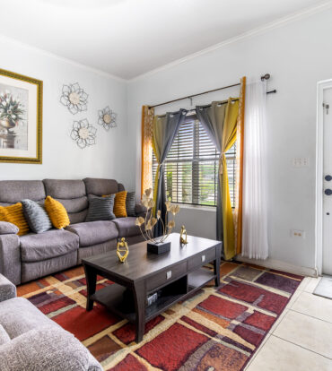 56 FAITH AVENUE - 3 BED / 2 BATH SINGLE FAMILY HOME