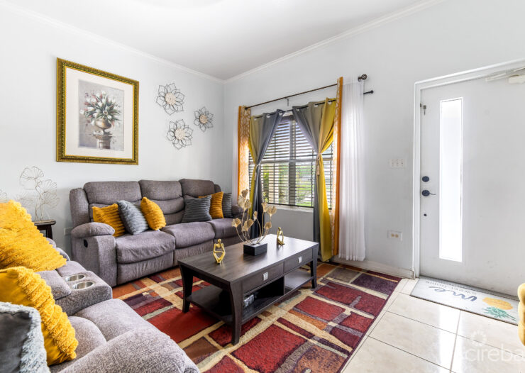 56 FAITH AVENUE - 3 BED / 2 BATH SINGLE FAMILY HOME