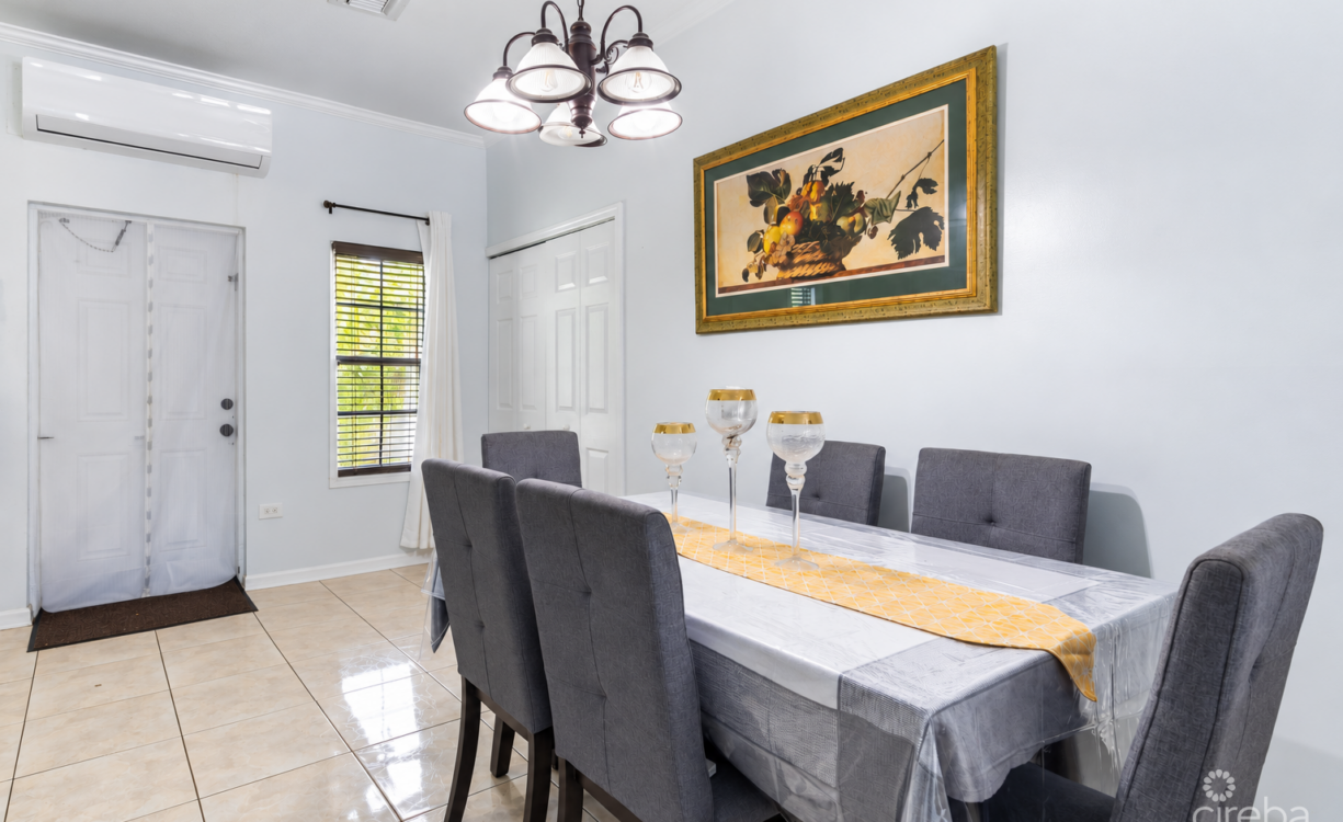 56 FAITH AVENUE - 3 BED / 2 BATH SINGLE FAMILY HOME