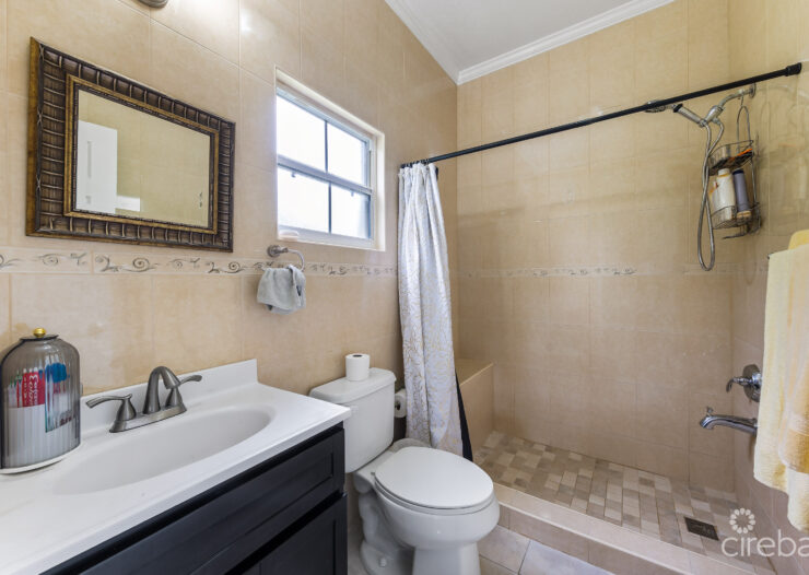 56 FAITH AVENUE - 3 BED / 2 BATH SINGLE FAMILY HOME