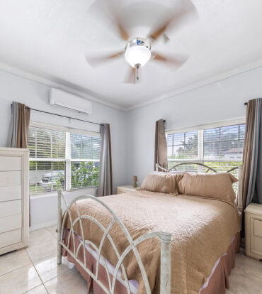 56 FAITH AVENUE - 3 BED / 2 BATH SINGLE FAMILY HOME