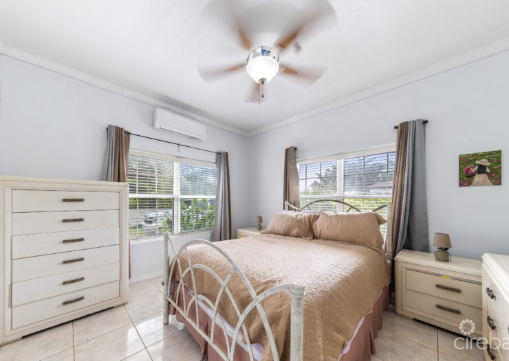 56 FAITH AVENUE - 3 BED / 2 BATH SINGLE FAMILY HOME