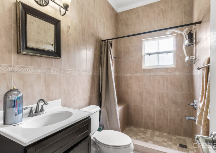 56 FAITH AVENUE - 3 BED / 2 BATH SINGLE FAMILY HOME