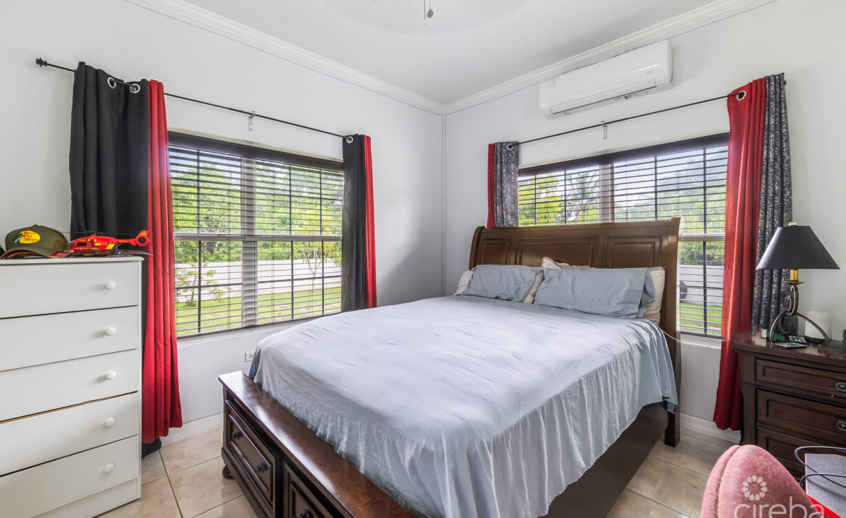 56 FAITH AVENUE - 3 BED / 2 BATH SINGLE FAMILY HOME