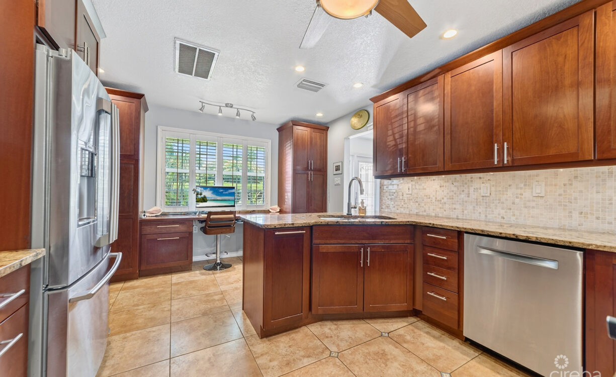 RARE DOUBLE-LOT OASIS BUNGALOW  WITH POOL IN SNUG HARBOUR