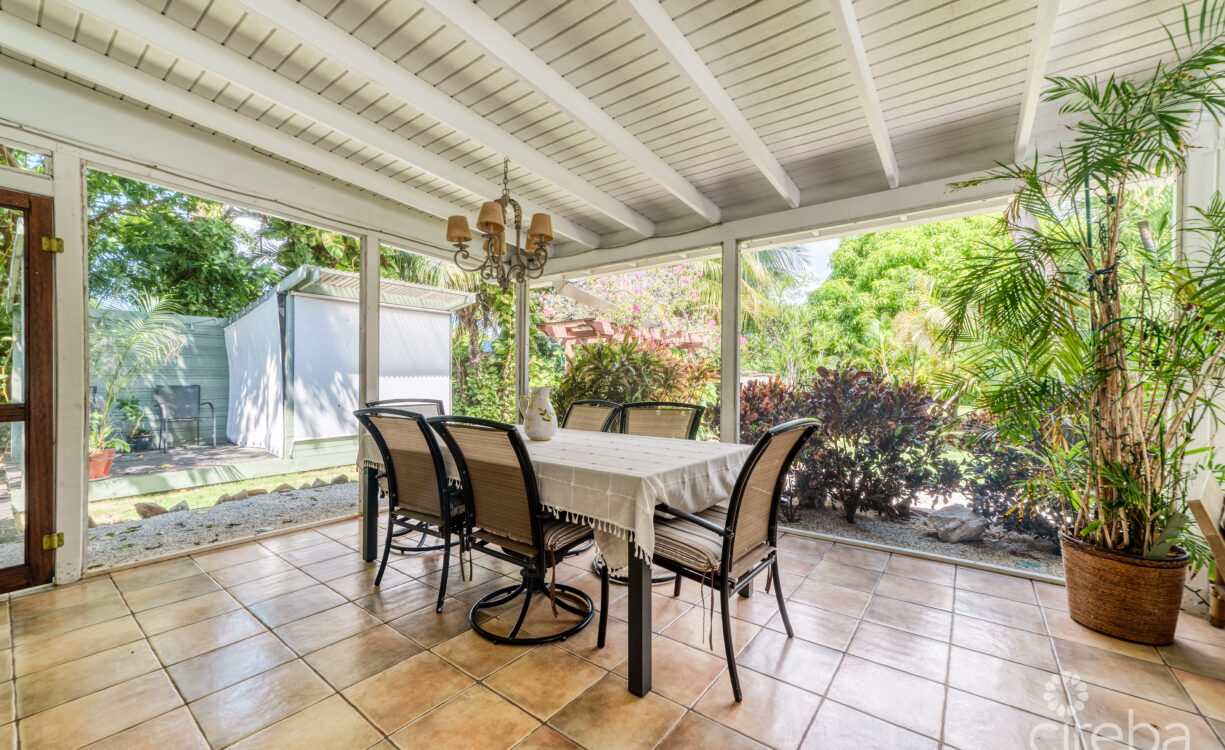 RARE DOUBLE-LOT OASIS BUNGALOW  WITH POOL IN SNUG HARBOUR