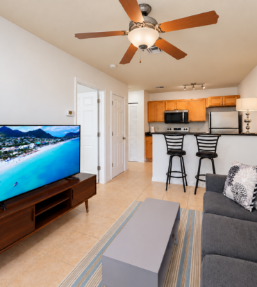 LAKESIDE VILLAS E-140