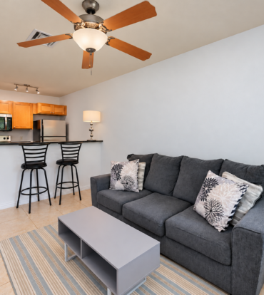 LAKESIDE VILLAS E-140