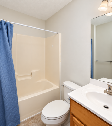 LAKESIDE VILLAS E-140