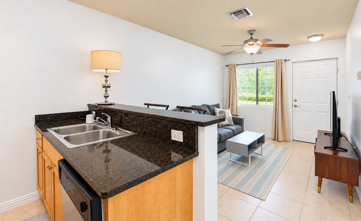 LAKESIDE VILLAS E-140