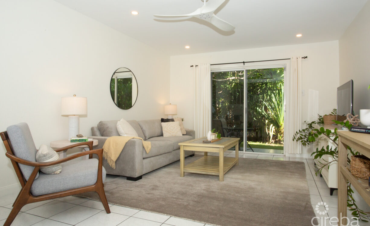 TROPICAL HAVEN SUNNY END UNIT